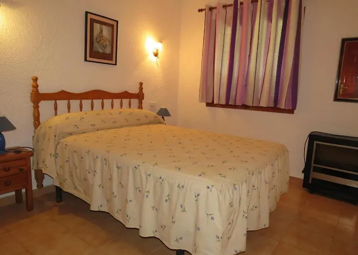 Oasis Park Apartment *